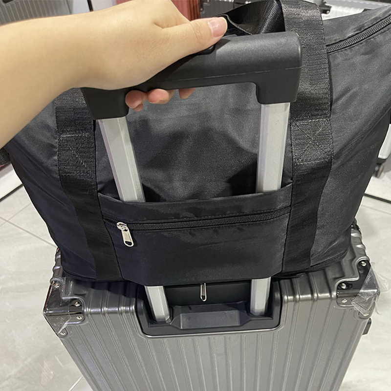 マイケル・ジャクソンのキャリーオン・トラベル・ダッフルバッグ - Anime Tote Bag のレビューと価格